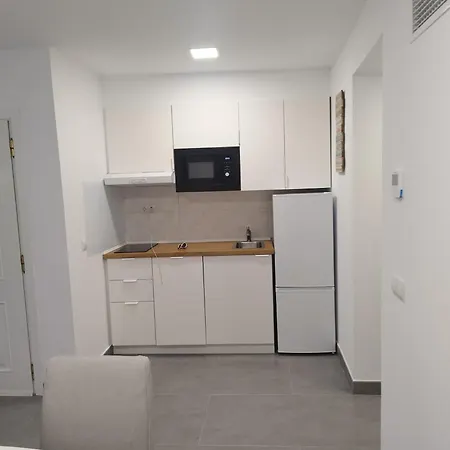 Centrico A 150 Metros De La Playa * Фуэнхирола